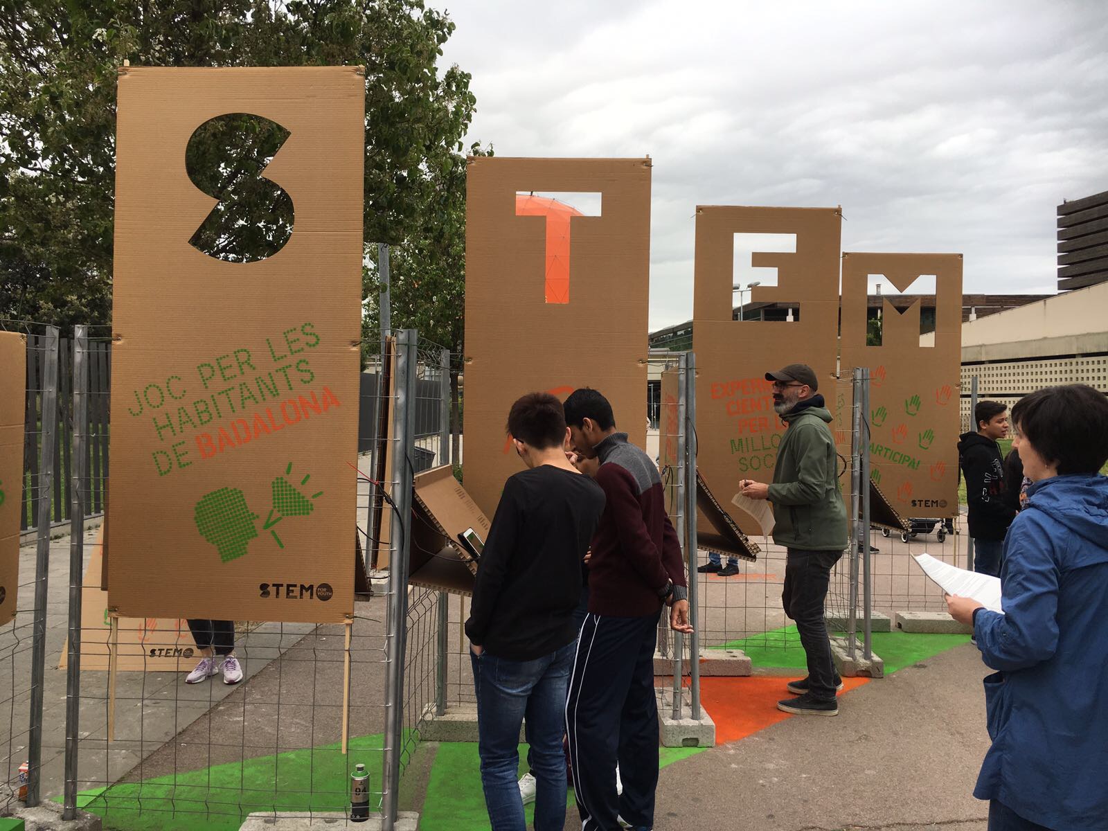 Col·laboració amb STEM