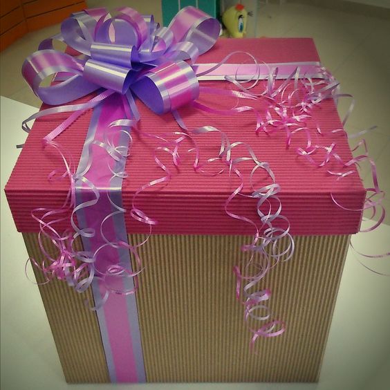 Sorprende con estas cajas de carton decoradas para regalos