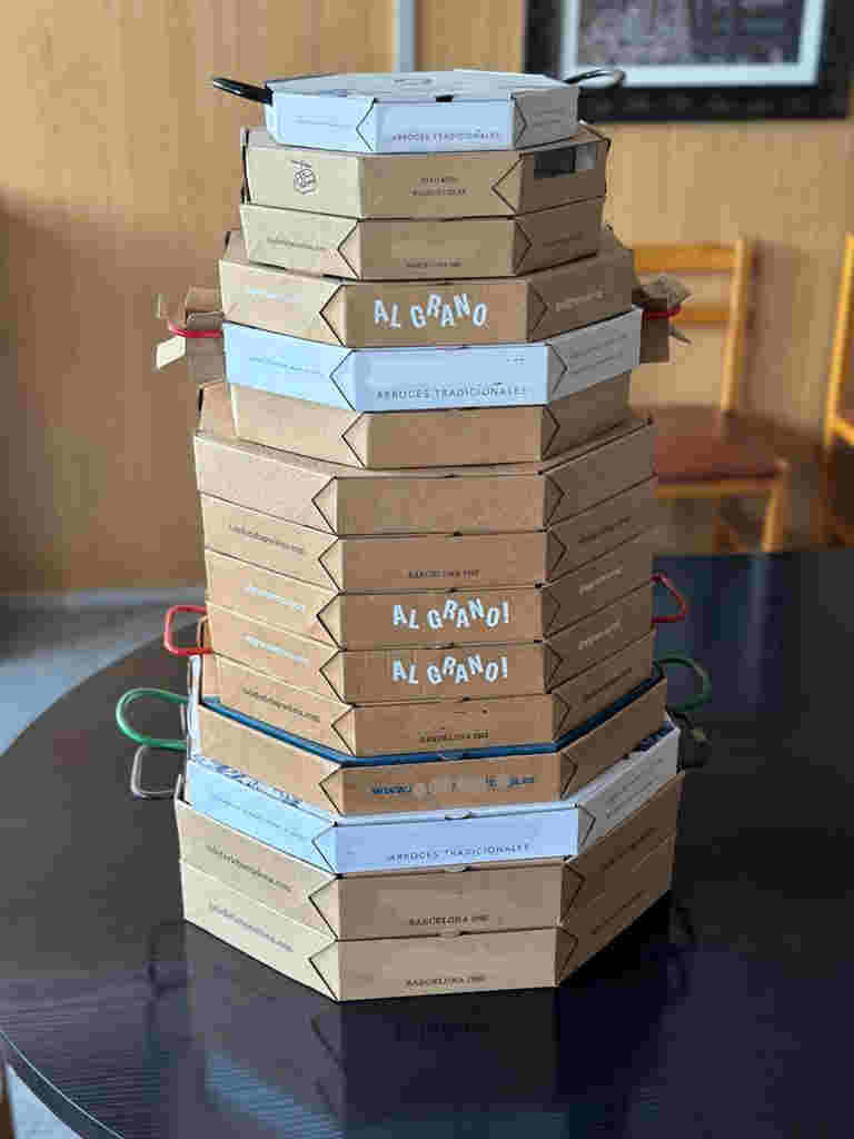 Más de 10 modelos diferentes de cajas de cartón para entrgrar arroces y fideuas