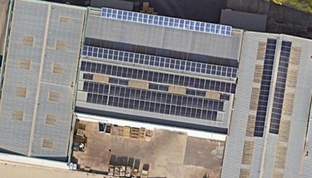 Paneles solares en nuestra fábrica